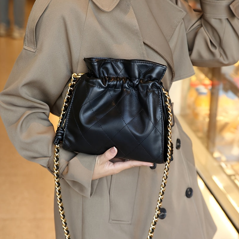 Stylish Women's Quilted Handbag with Adjustable Golden Chain Strap - Large Capacity, Black, Perfect for Shopping & Everyday Use
